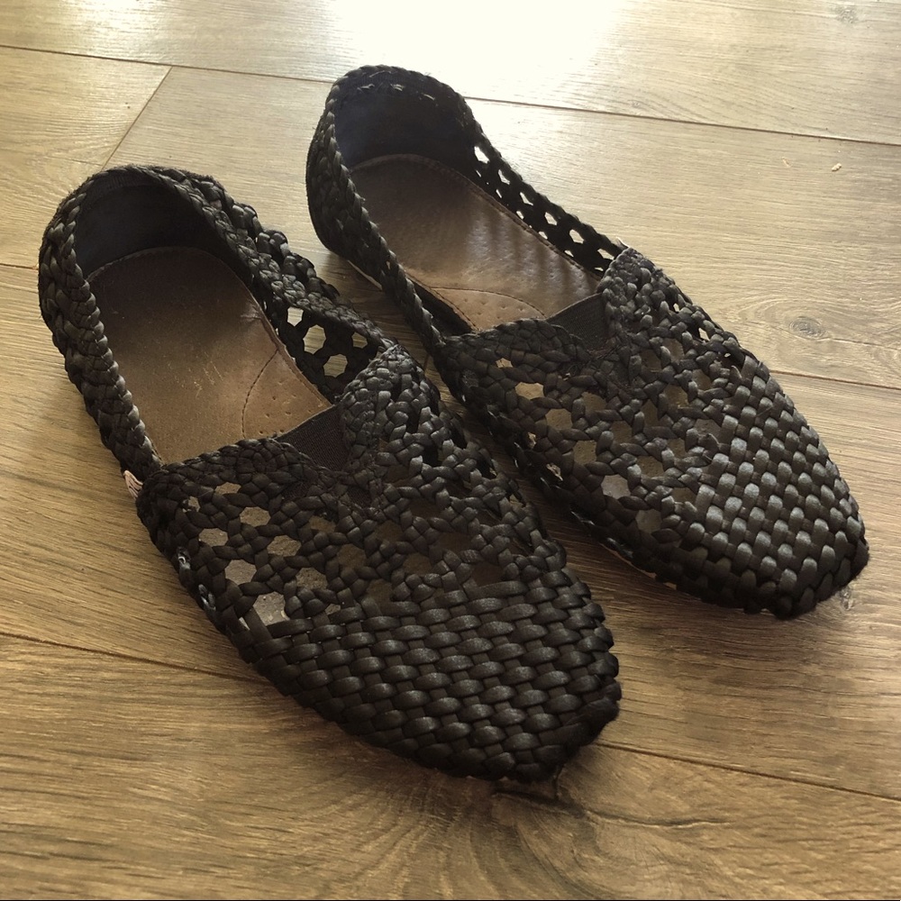 Size 8 TOMS Flats Black Slip ons
